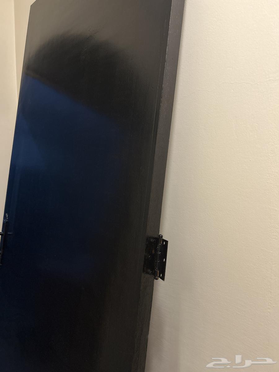 باب خشب مصبوغ أسود ب500 قابل للتفاوض64405610911361110