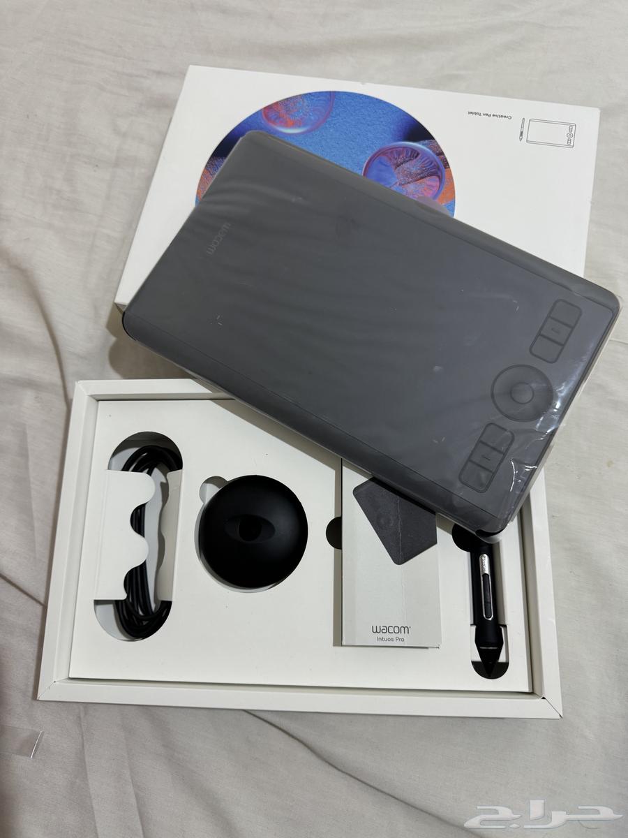 Wacom Intuos Pro Drawing Tablet64405403291393111