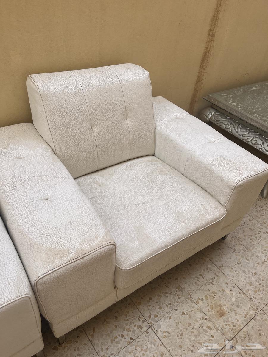 Leather sofa three pieces and table64409837796483112