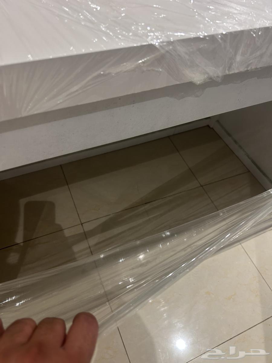 A new table64405624793345113