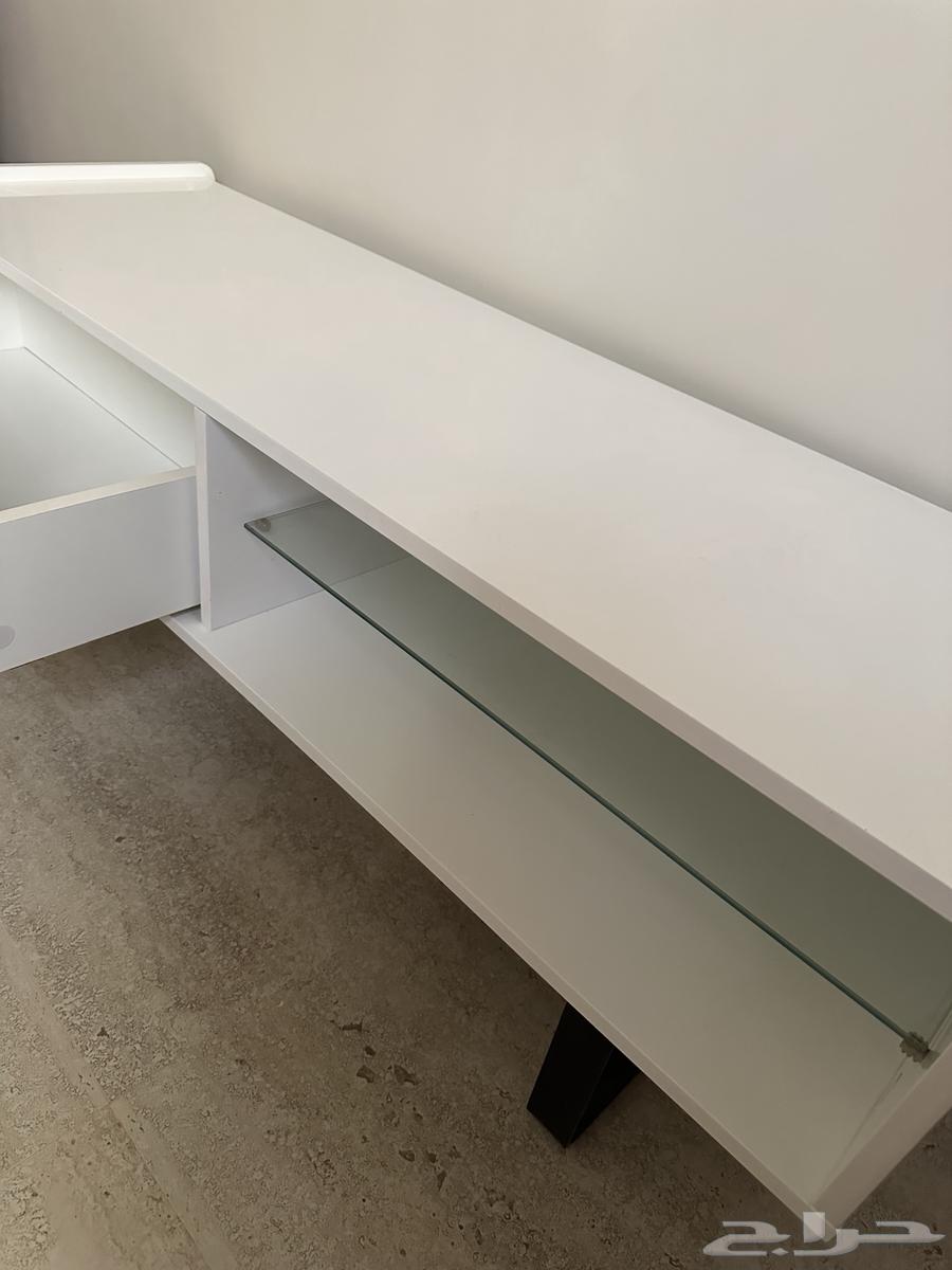 طاولة تلفزيون64407140377603111