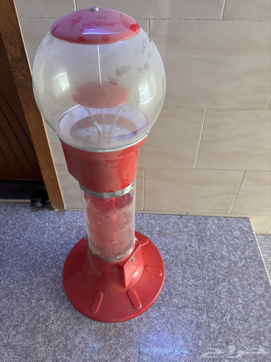 New candy machine, used for only two months64409073907331112