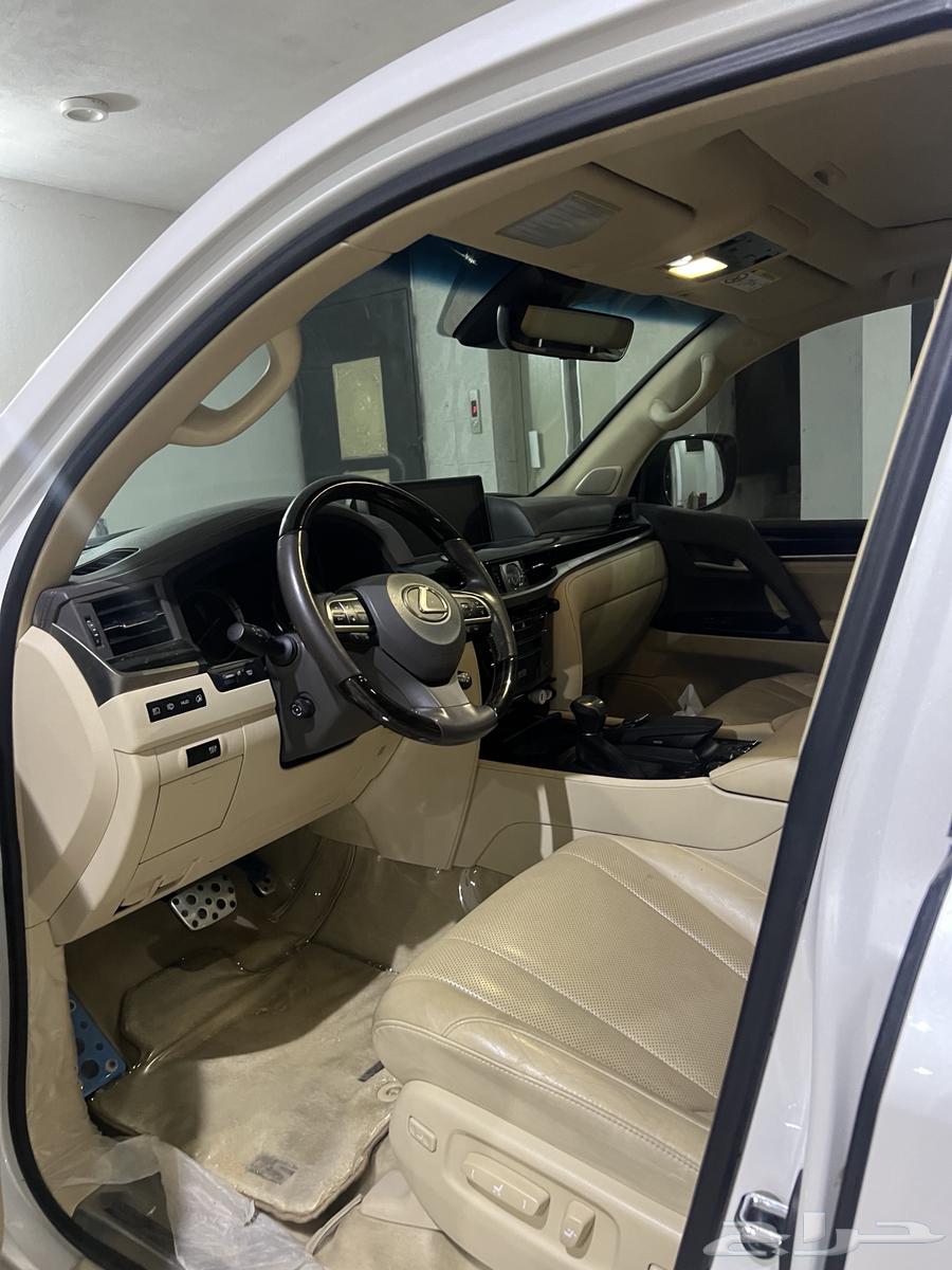 للبيع سيارة لكزاز مخزن64568770042242111