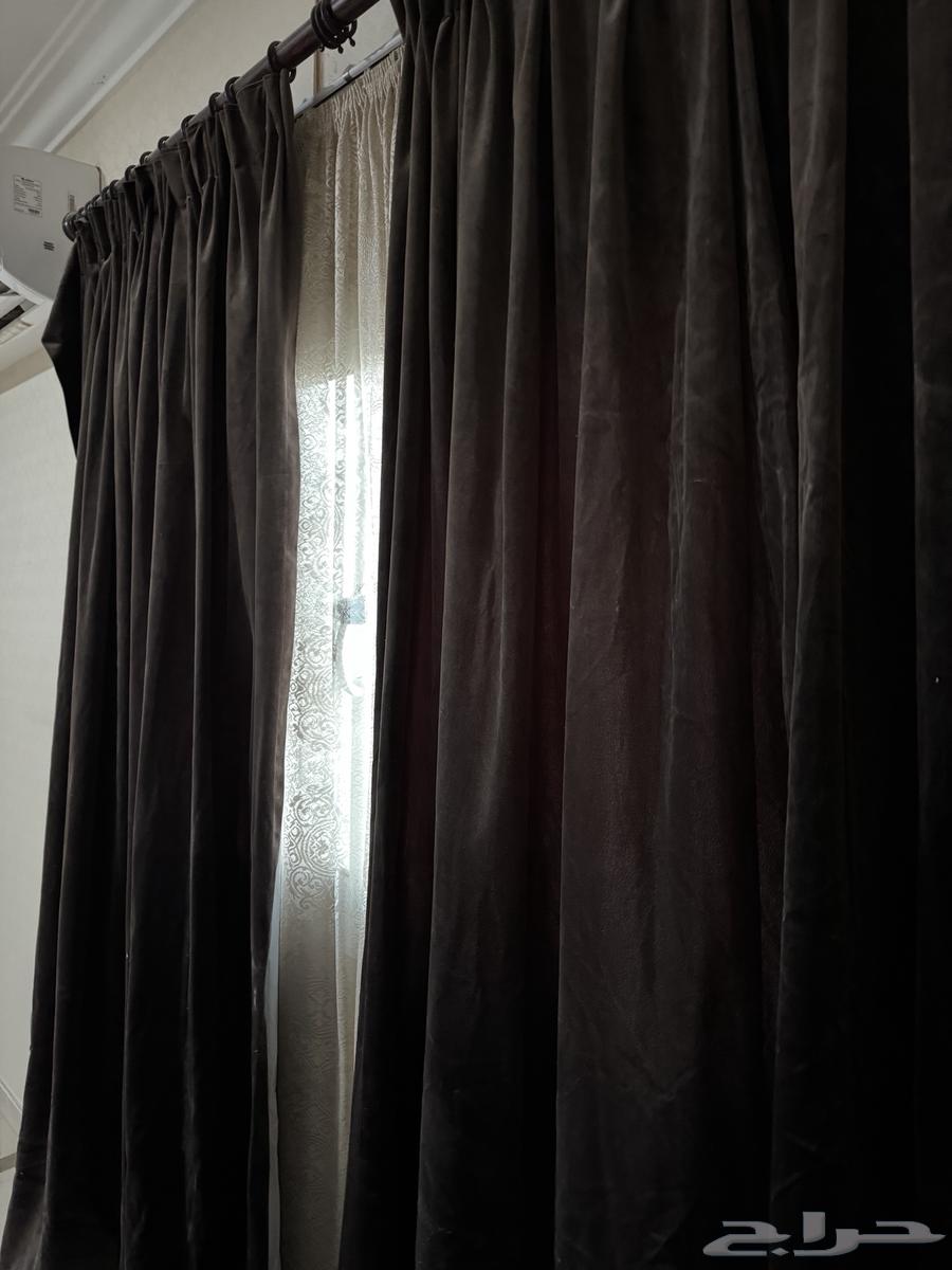 ستائر بحالة جيدة جدا64412022588547110