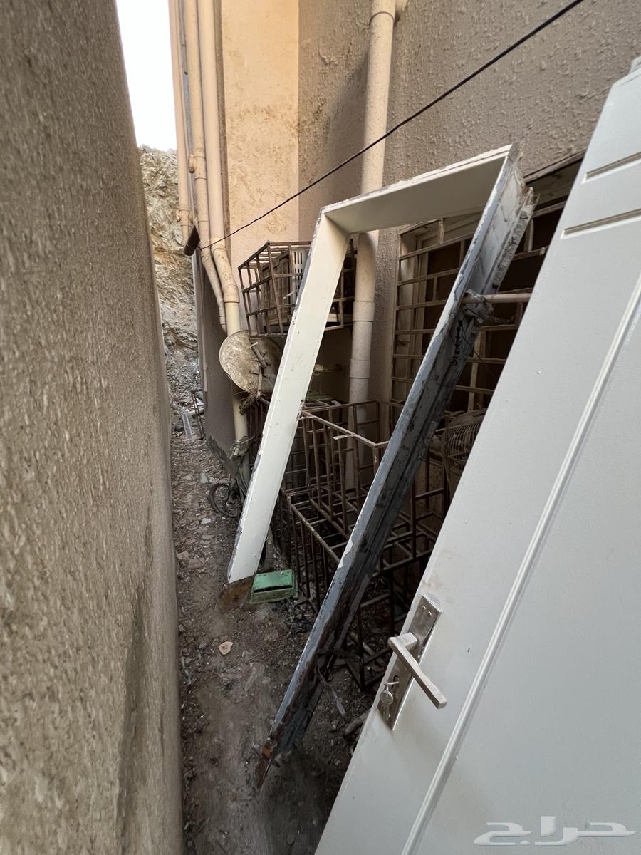 ابواب خشب حلوق حديد شبابيك المنيوم64407335849603113