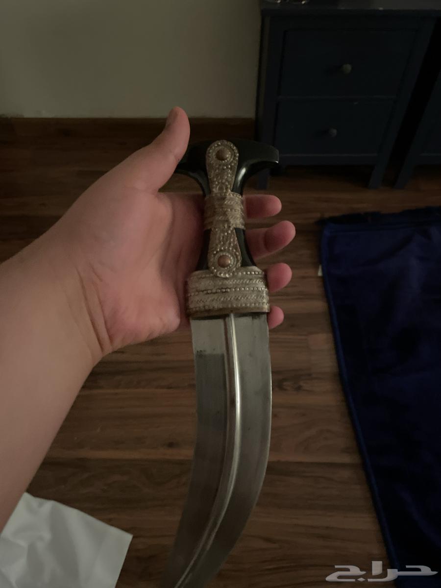 خنجر تراثي للبيع والسعر ب450 ارسل لهاذا64409143524097111
