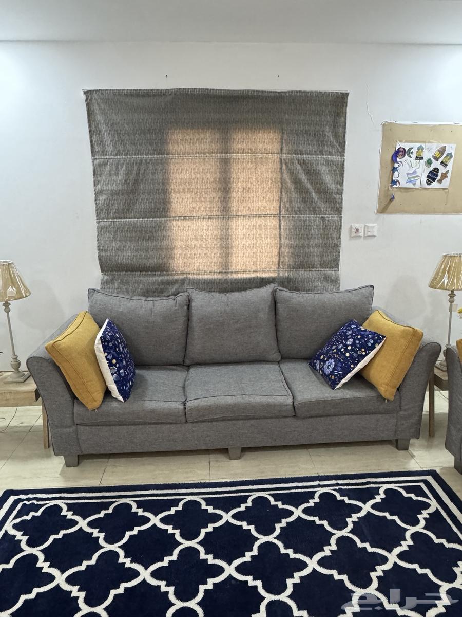 Sofa for sale, needs retying or tightening as shown in the picture64408822371329113