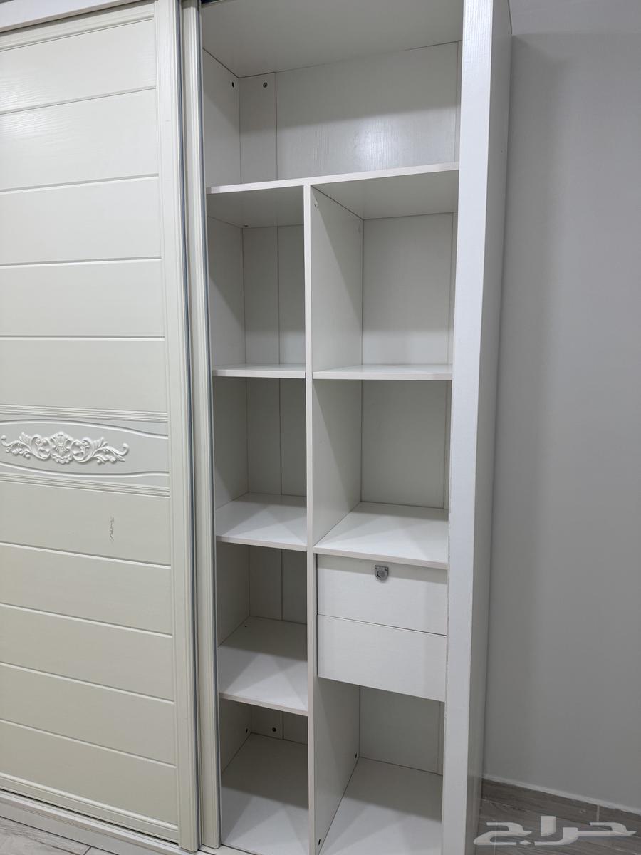 دولابين استعمال نظيف وخشب جيد64409948969218114