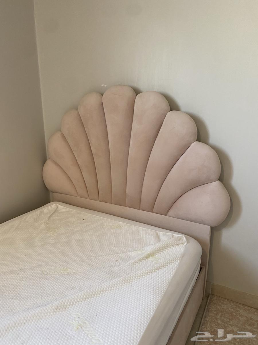 سرير للبيع64409143671938111