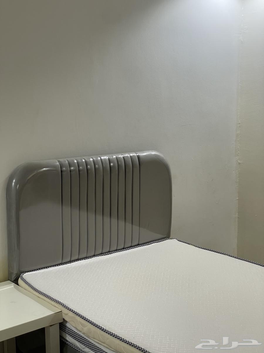 سرير و اسفنجه نوم64409657622401110
