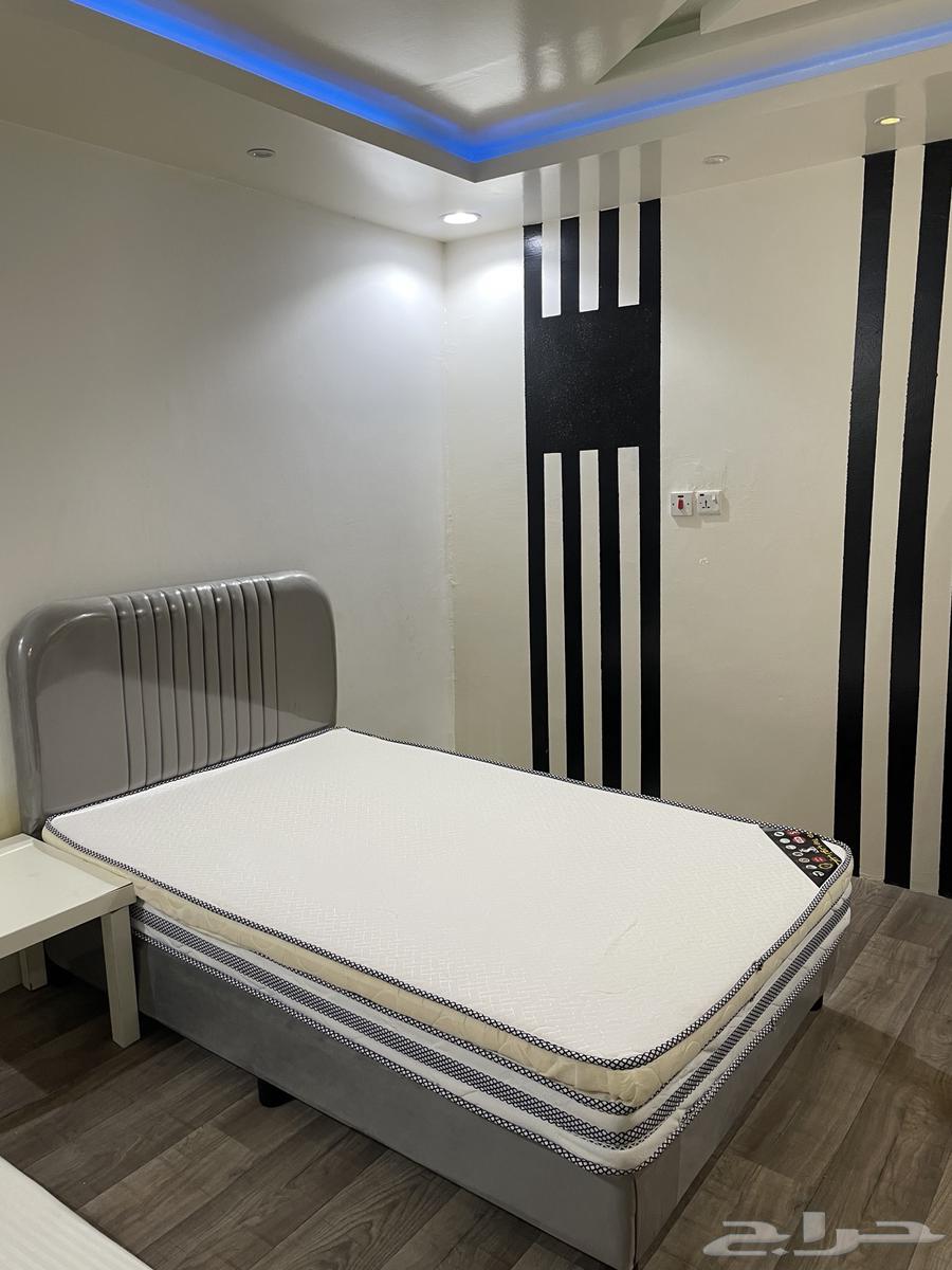 سرير و اسفنجه نوم64409657622401111