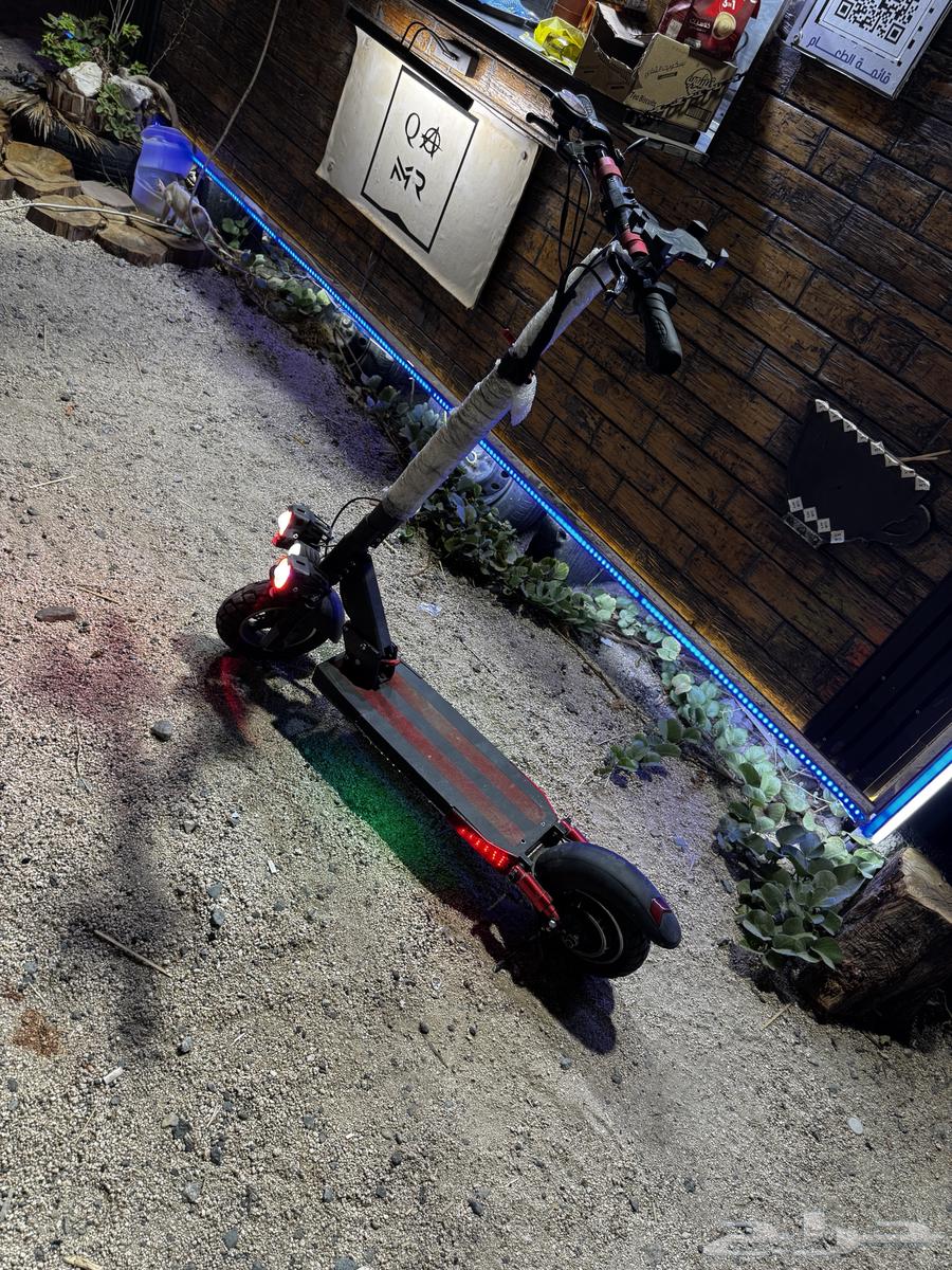 سكوتر للبيع او البدل64411500507779110