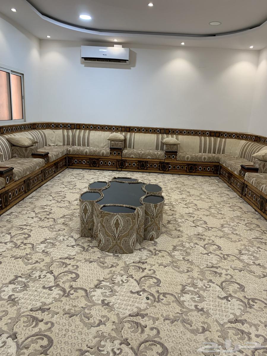 للبيع مجلس64408020938883114