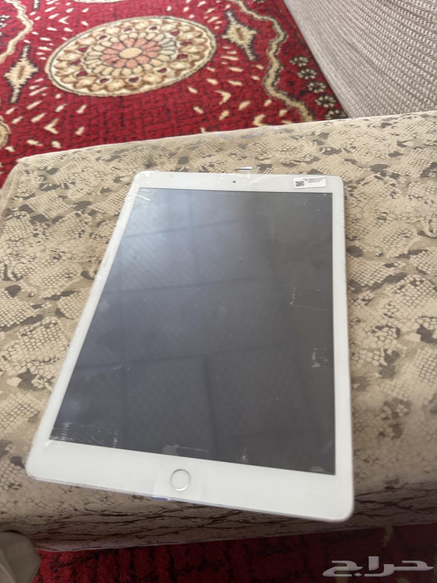 ايباد الجيل السابع 32قيقا. للبيع مغيره شاشه خارجيه فقط64407993482627110