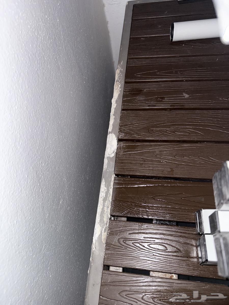 طاولة بكراسيها الاربعه64409796589314112