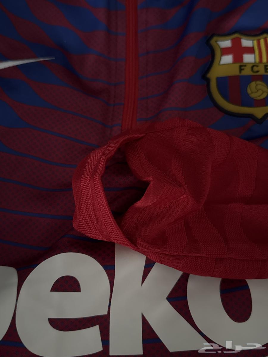 طقم برشلونه للتدريبات موسم 2022 2021 اصلي مع فتحه اصبع64407852978435114