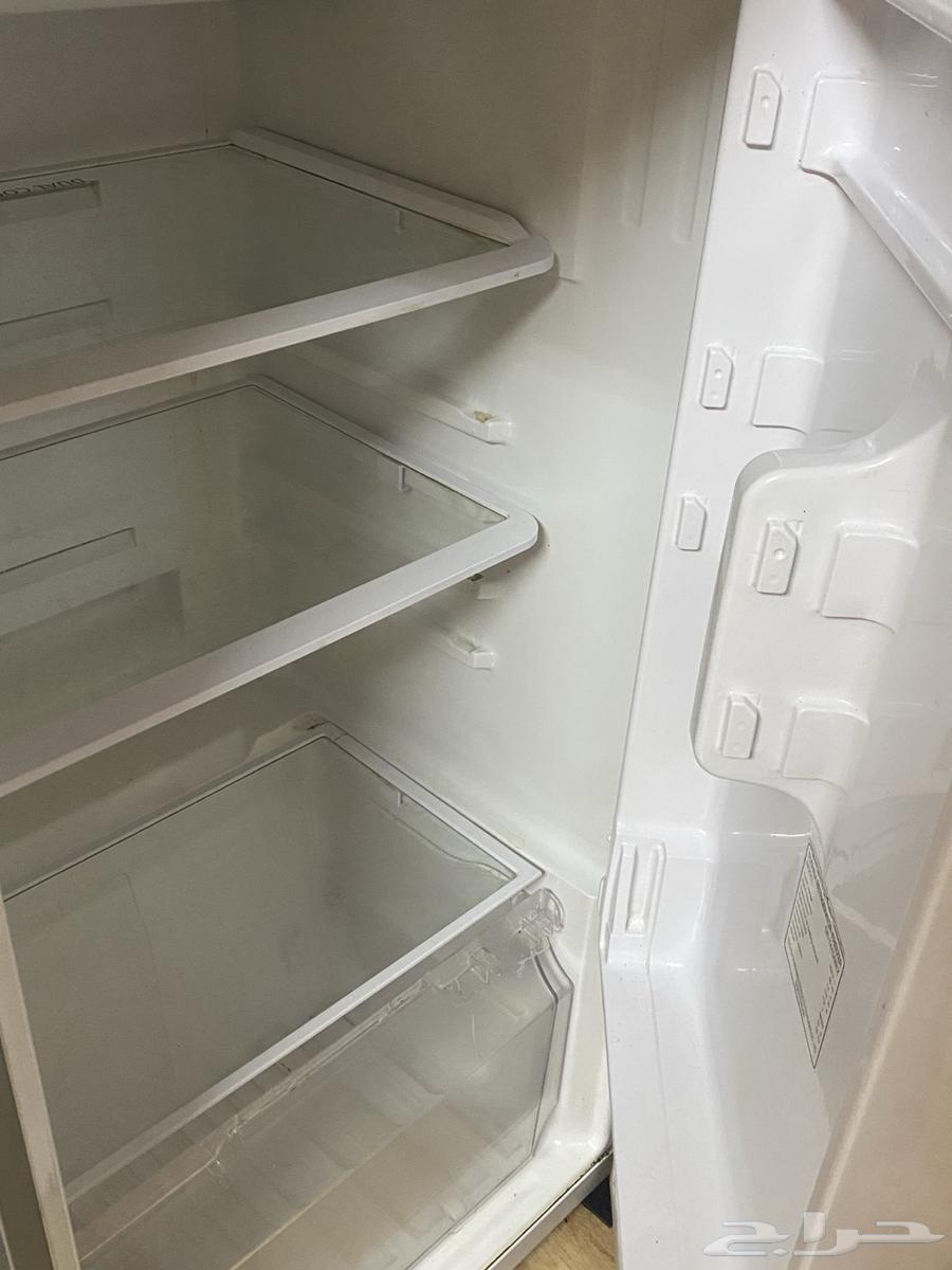 Clean used refrigerator64407294105987111