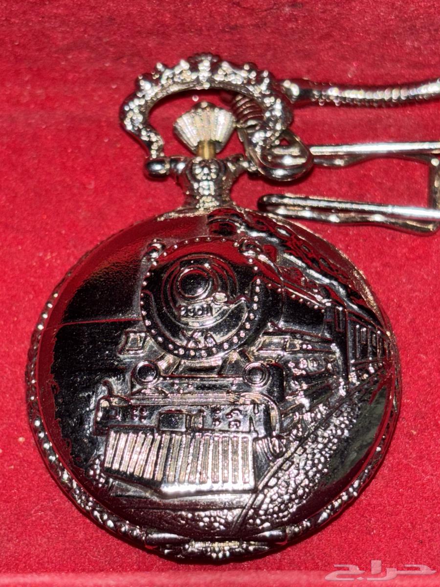 Old watch64405943743106111