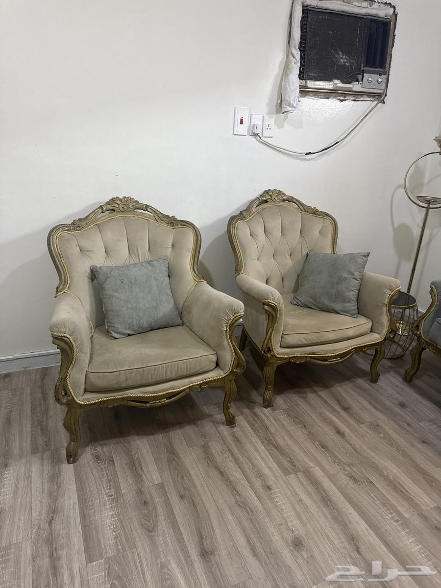 كنب بحاله جيده للبيع 100064407279749761111