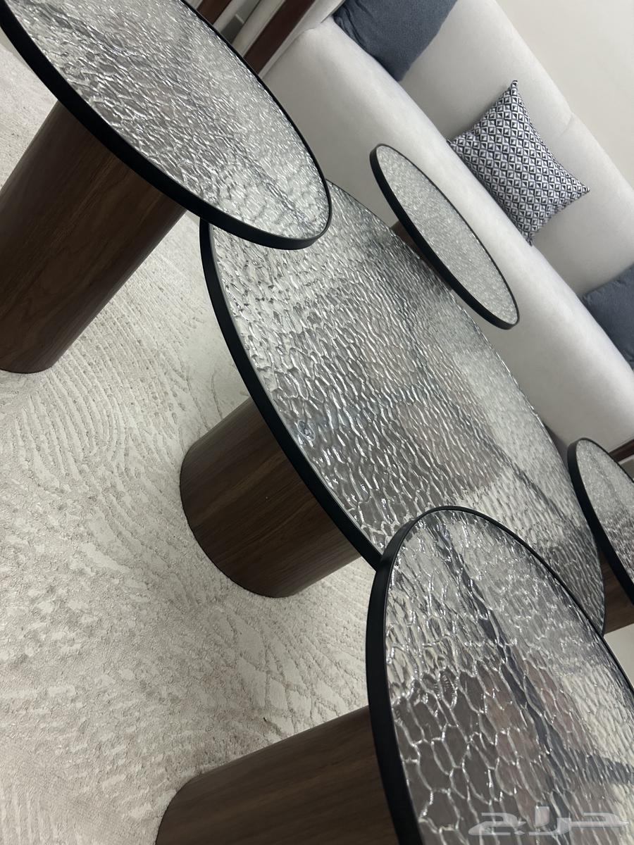 Tables64411688295297111