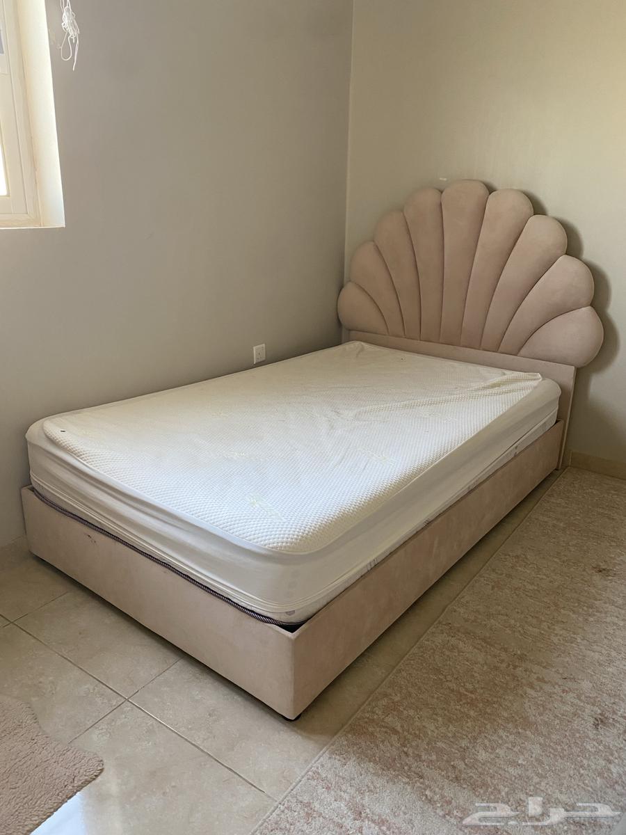 سرير للبيع64409143671938110