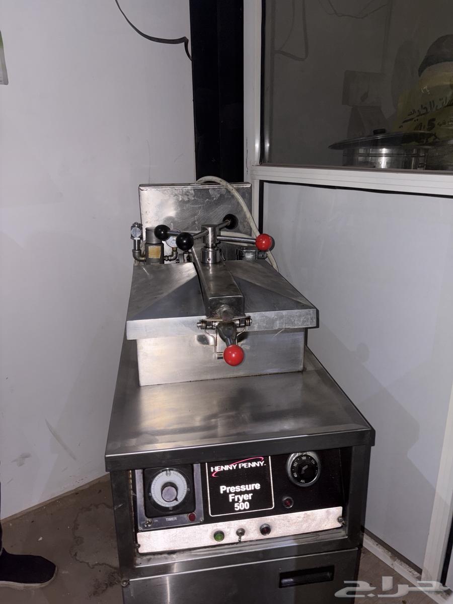 معدات مطعم كامله للبيع64408035245955110