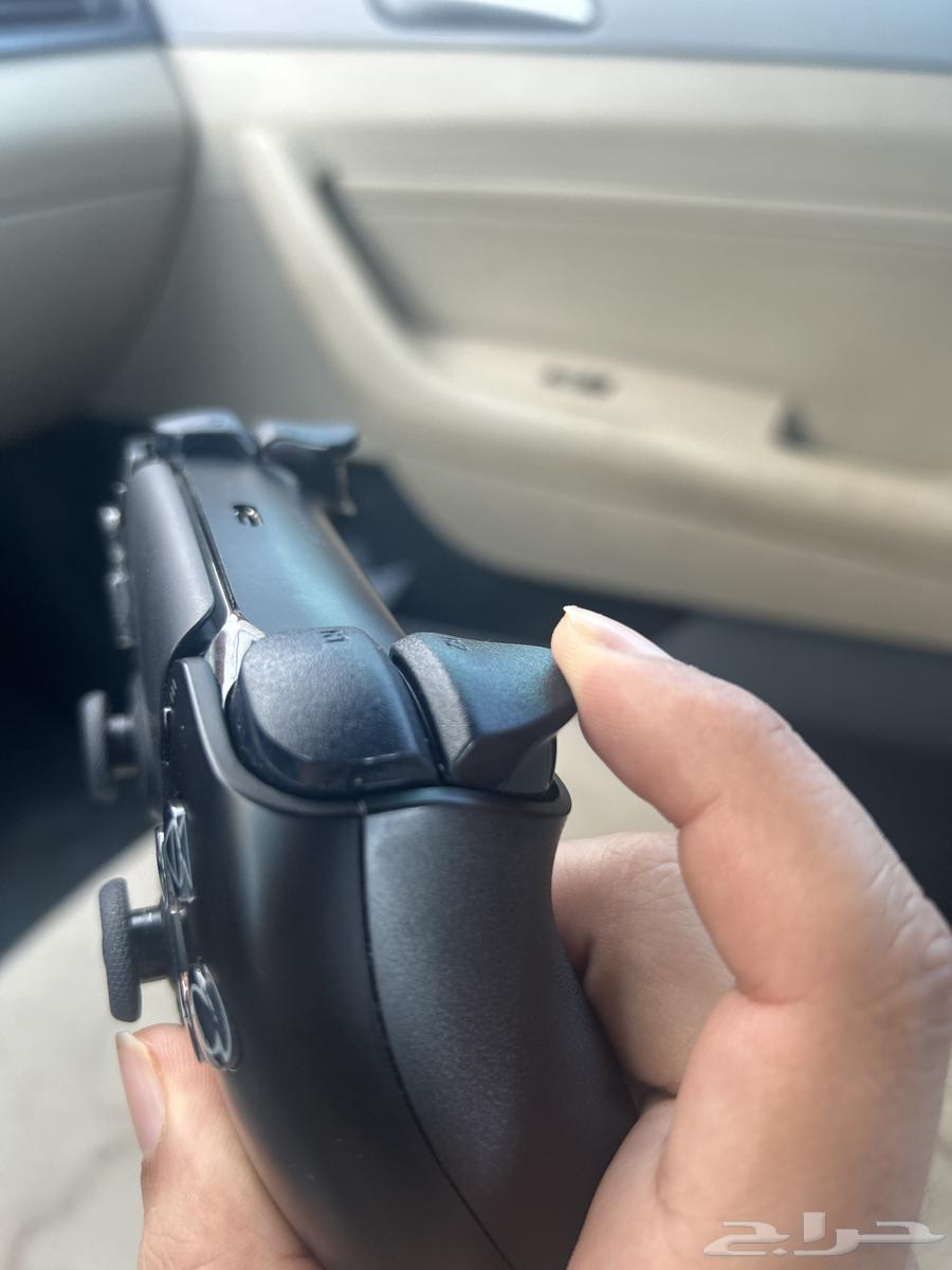 Sony DualShock 5 controller, mouse, and electromagnetic joystick for sale64409519340418112