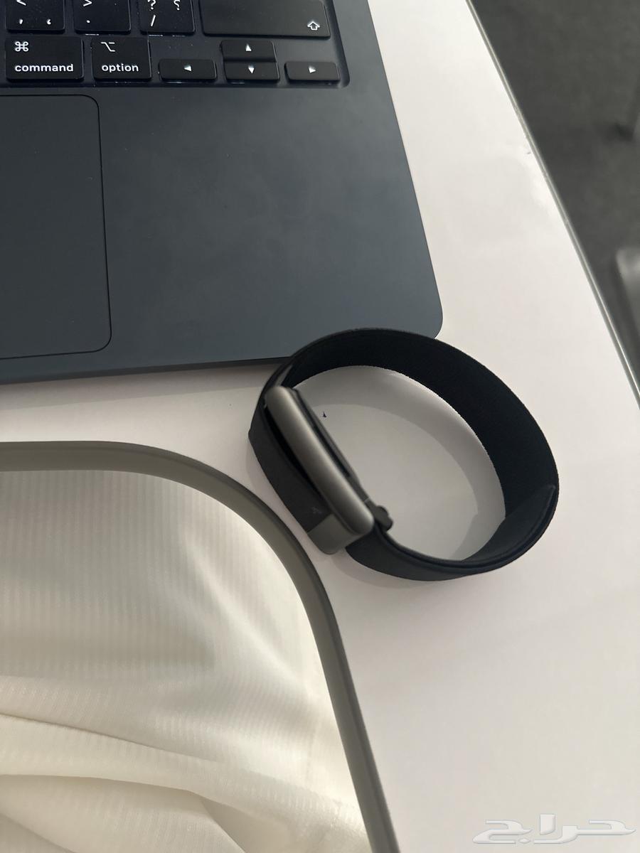 سوارة whoop 4 0 مع اشتراك سنه استخدمة اسبوعين64406667990403110