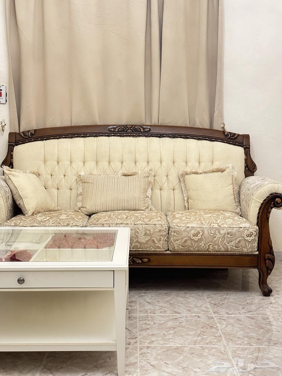 كنب خشب ثقيل ب2000  وكان سعر الشراء 900064410318793089111