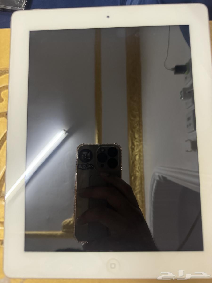 iPad 6th generation, still active and conditional64405362194050111