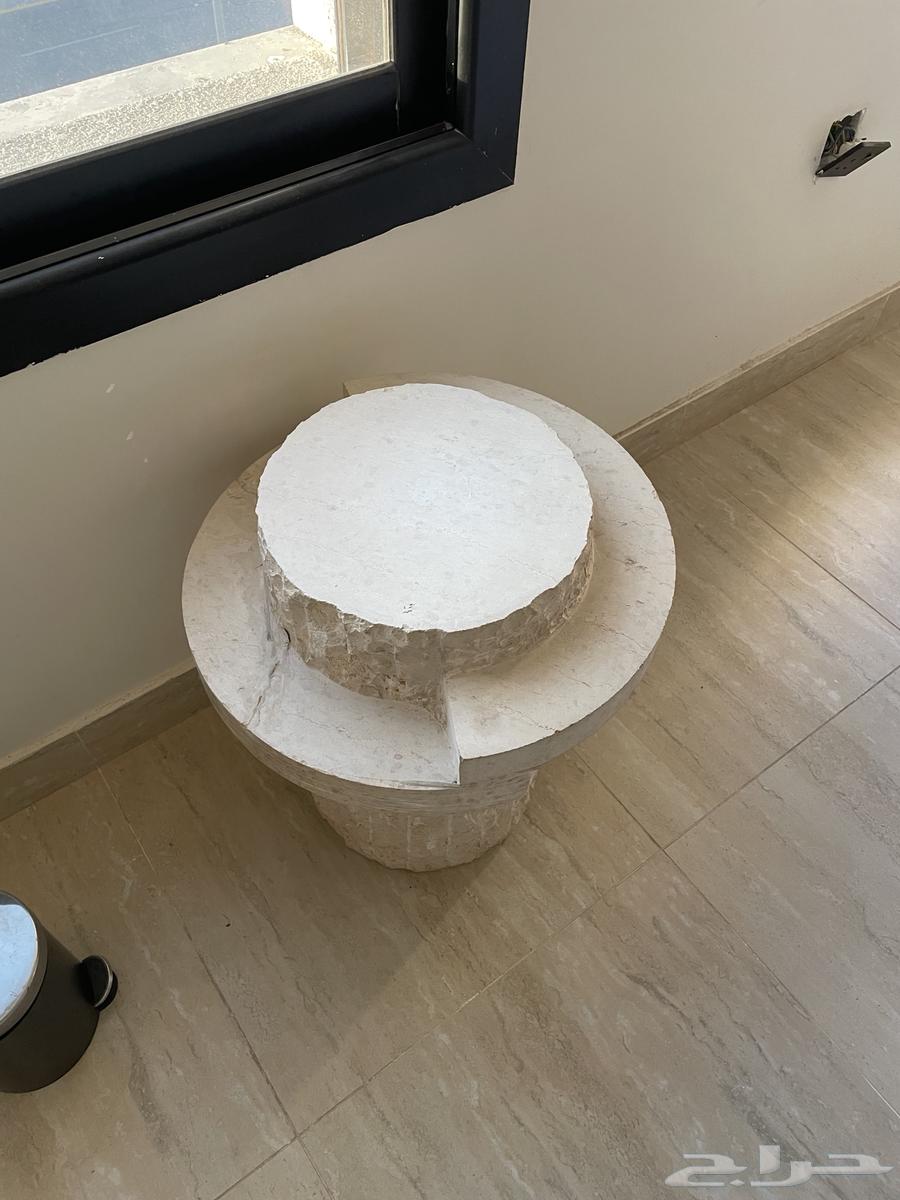 Marble tables64410638337154112