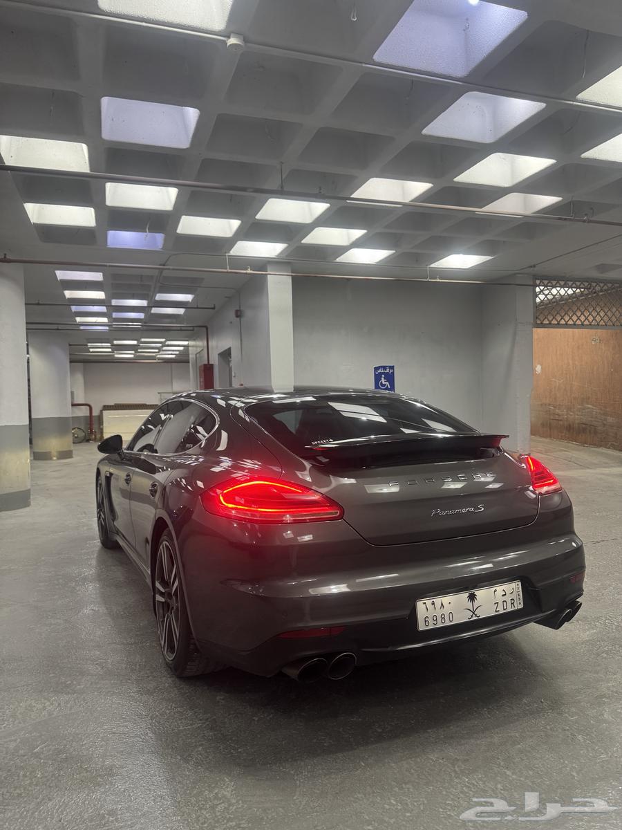 بورش باناميرا فئة S64568578360706112