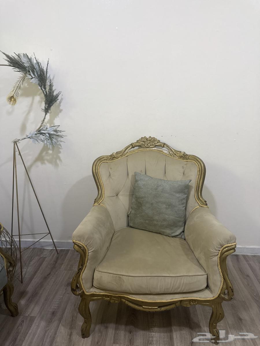 كنب بحاله جيده للبيع 100064407279749761113