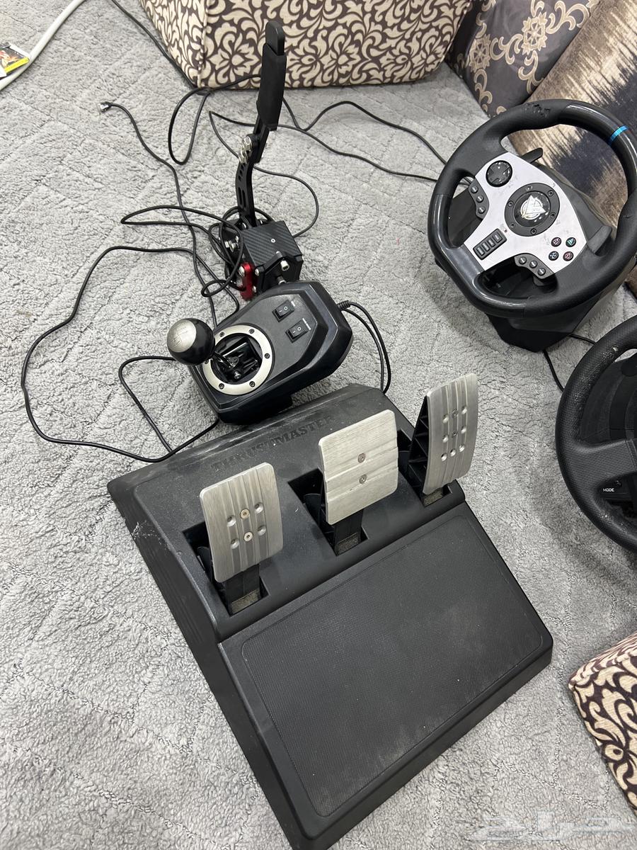 Hello, I'm offering you a T300 Thrustmaster with all its accessories64405999176963112