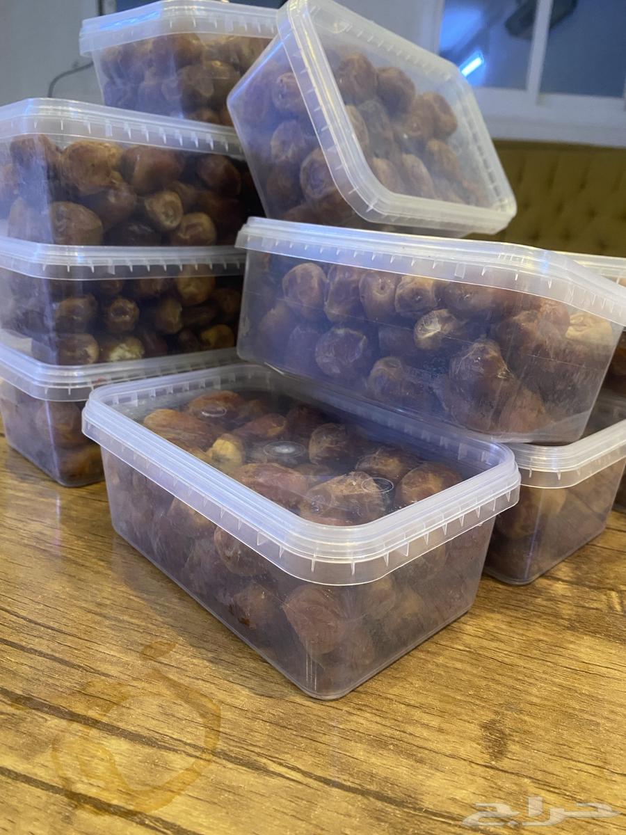 Canned Sugar Date and Red Sugar Date 1 Kilogram64410666814081111