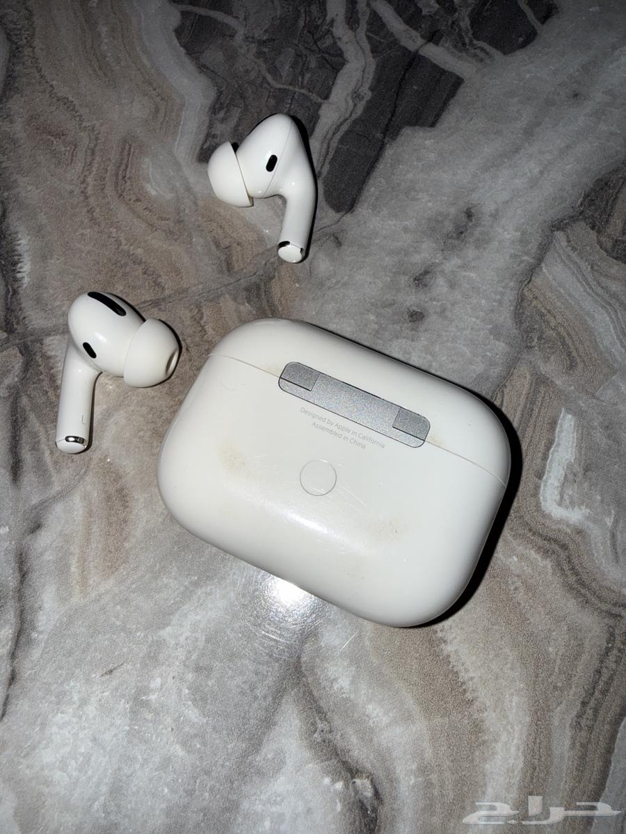 Apple AirPods Pro 1st generation with Lightning charging case64407001744513112
