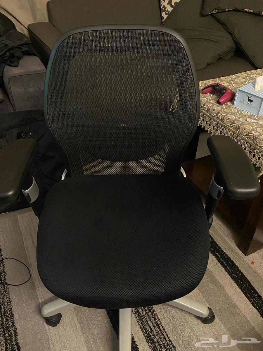 متوفر 4 كراسي مكتبيه شبه جديده64410782946817110