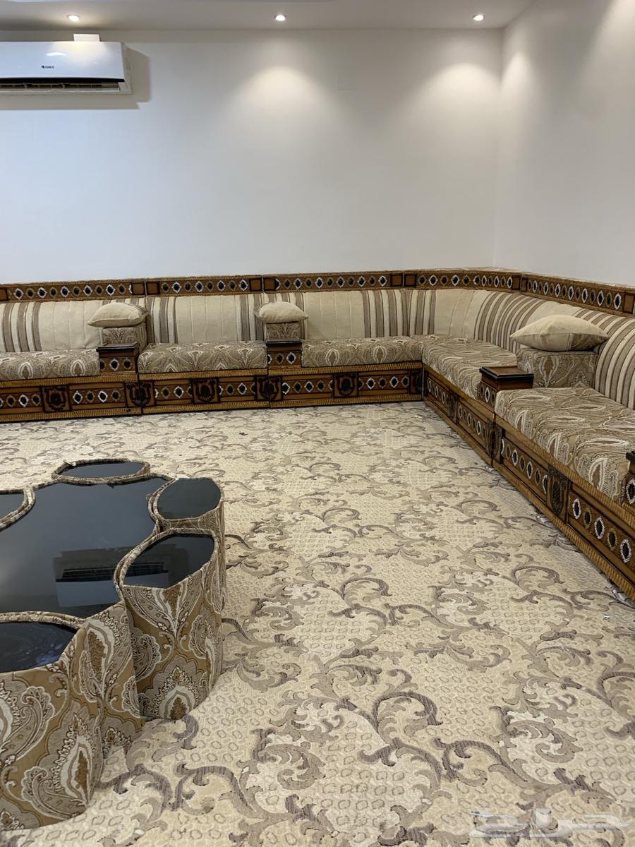 للبيع مجلس64408020938883111