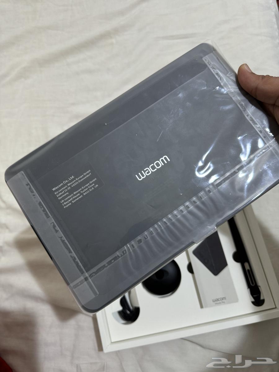 Wacom Intuos Pro Drawing Tablet64405403291393110