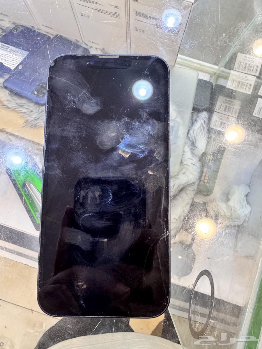 iPhone 1364410435636354111