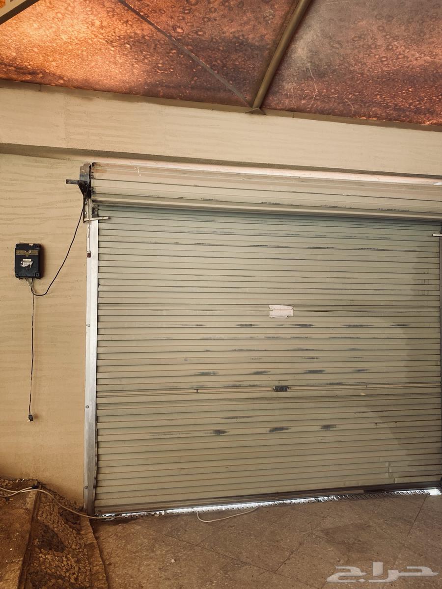 باب رول للبيع يبيله صيانه وثلاجه ال جي وتلفزيون64406765158530110