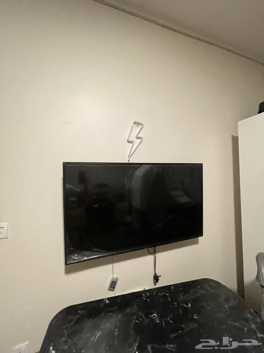 كنب وسريرين وتلفزيون للبيع64406946207233112