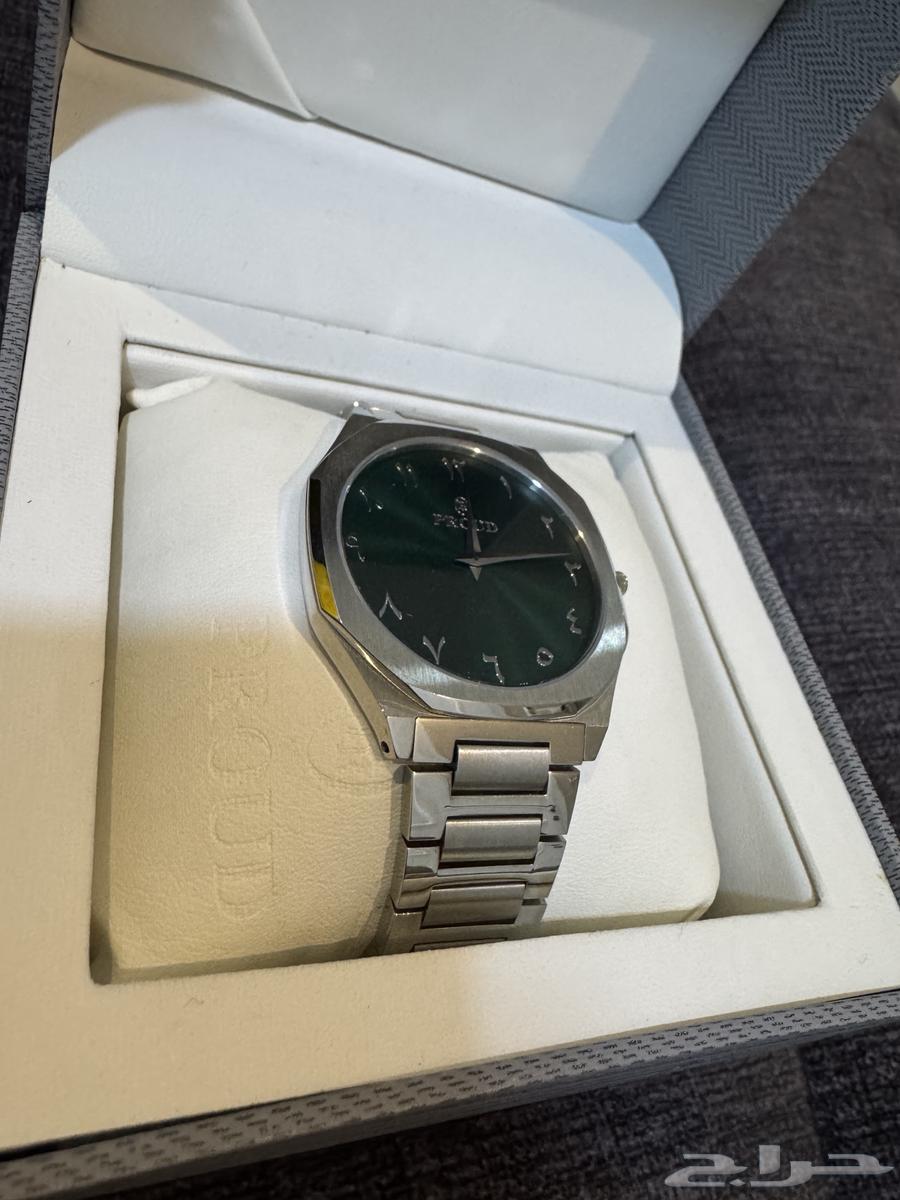 ساعه فضيه من داخل اخضر64405028421505110