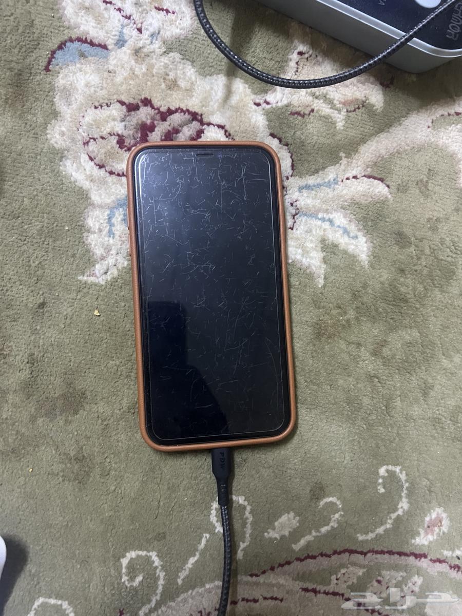 Regular iPhone 11, brand new, never used64411741831682114