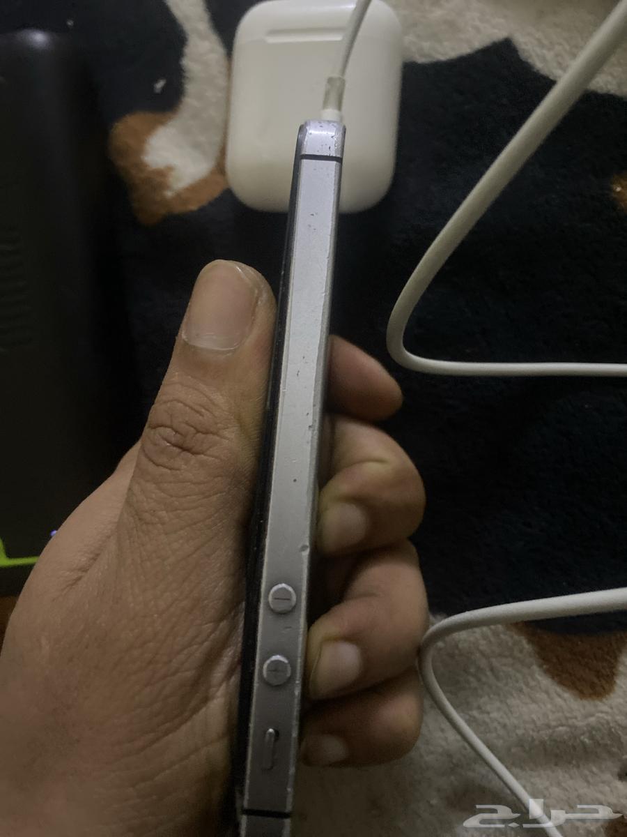 جوال ايفون 5 نظيف وذكريات له اكثر من 5 سنوات فالخزنة64405778056707113
