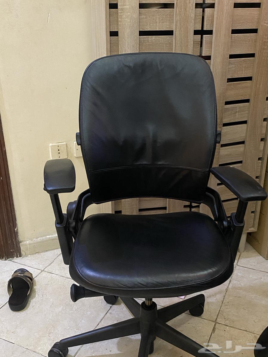 متوفر 4 كراسي مكتبيه شبه جديده64410782946817112