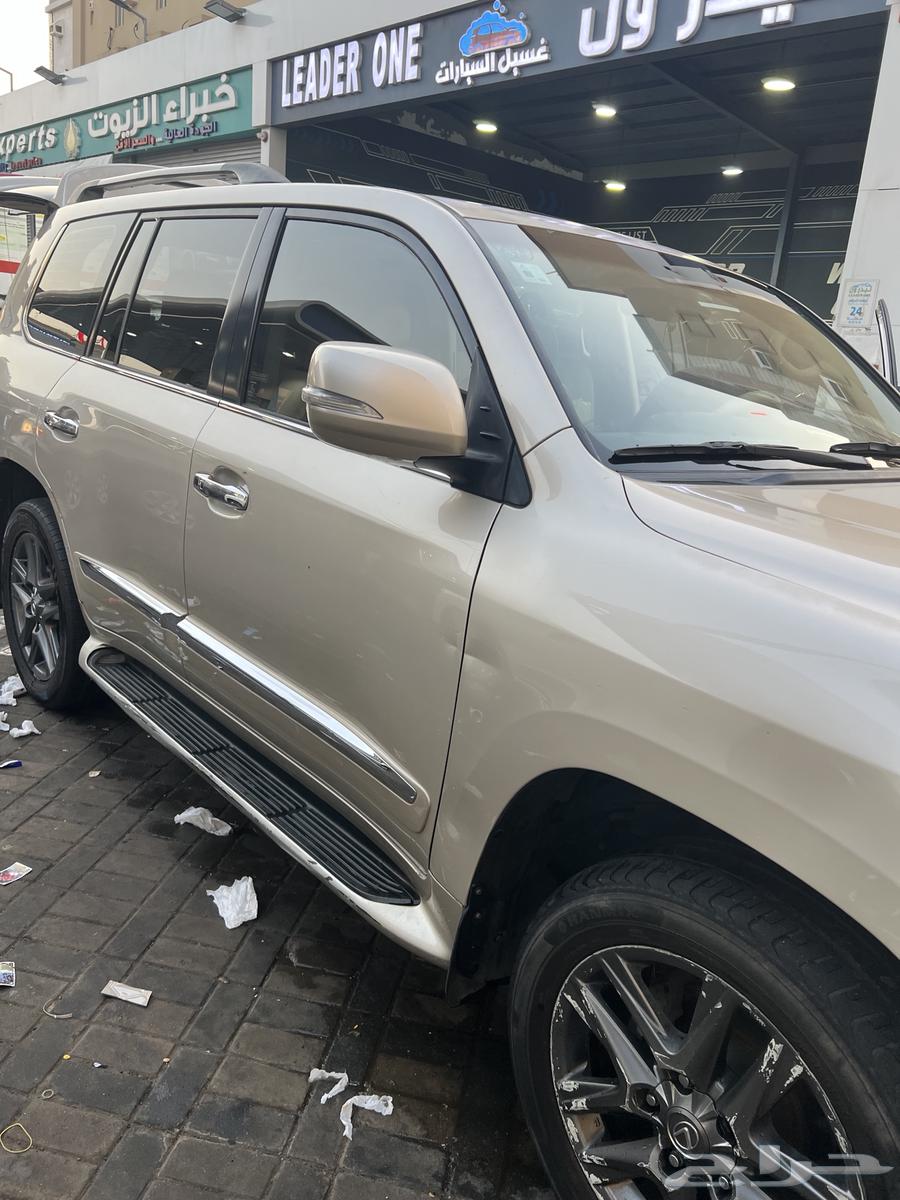 جيب لكزز64560698368643113