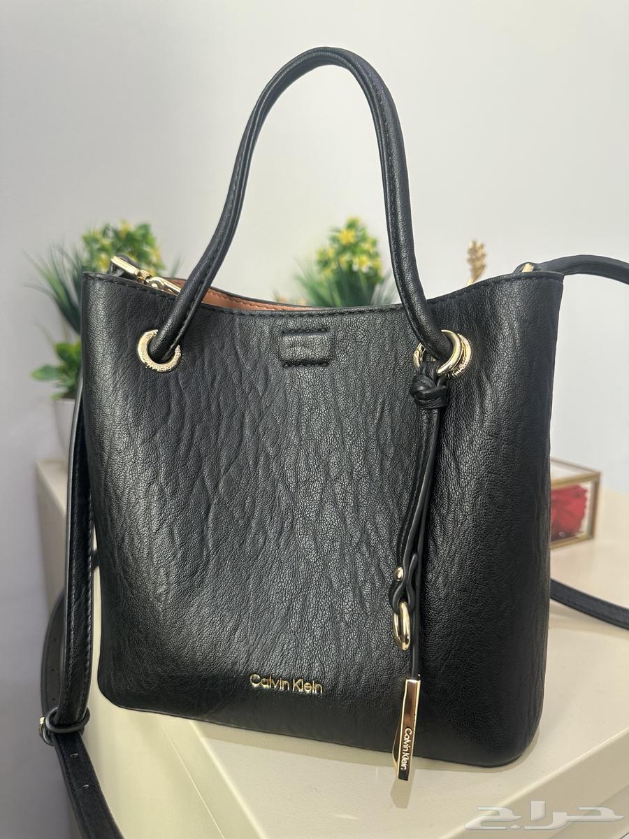 يوجد شنطة جديده للبيع64407964861955110