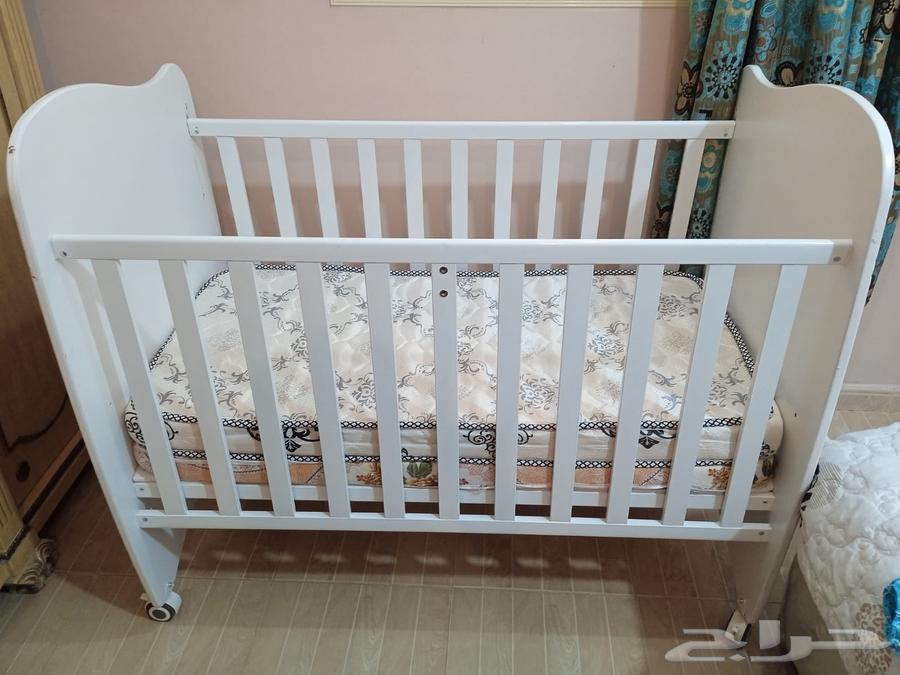 سرير اطفال للبيع64411216271745110