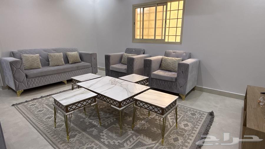 Very clean and new full sofa set with table and accessories, and TV table64406723586306112